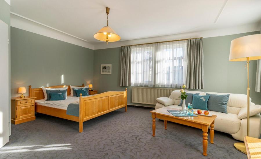 Hotel Ross Zwönitz Eksteriør bilde